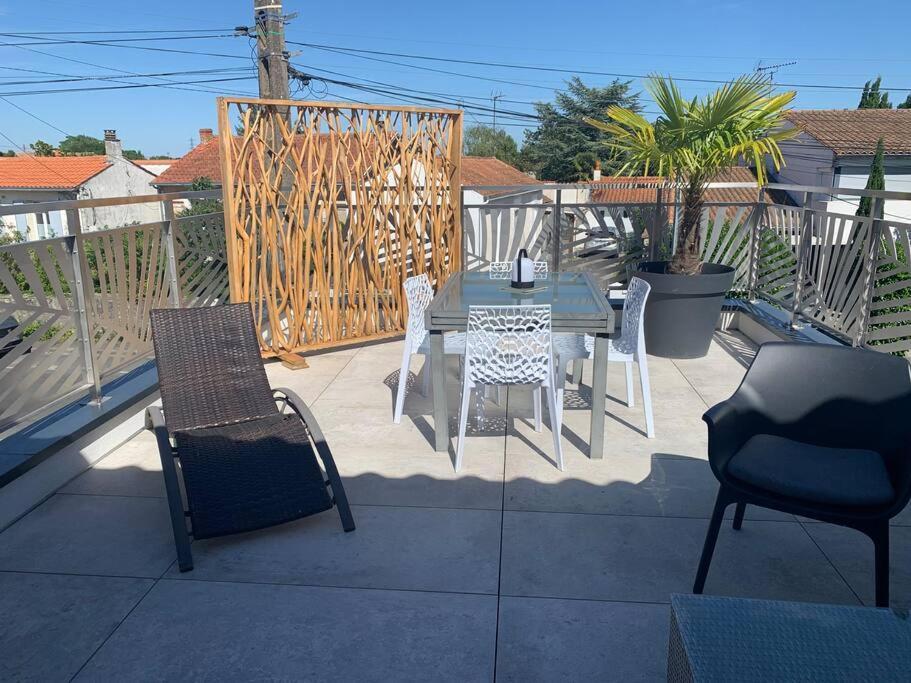 Maison Terrasse Proche Centre Ville Et Ile De Re La Rochelle  Dış mekan fotoğraf